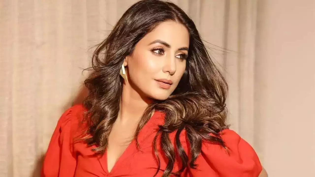 Hina Khan pic: Third Stage Breast Cancer से जूझ रही Hina Khan ने कराया हॉट फोटोशूट