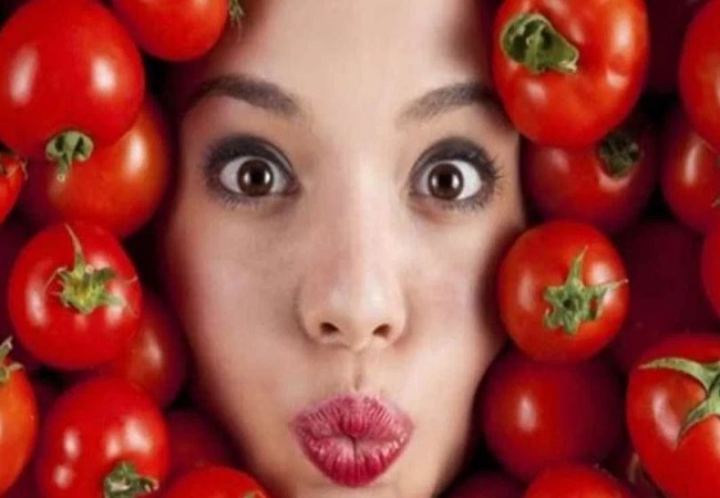 Tomato face pack: सर्दियों में स्किन पड़ जाती है काली, तो टमाटर का फेसपैक लगाने से मिलेगा ग्लोईंग और निखरा हुआ चेहरा