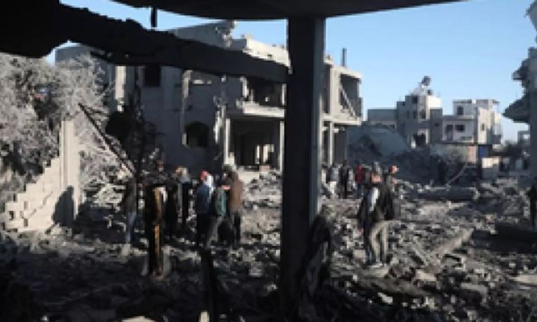 Gaza Israel Attacks : गाजा में इजरायली हवाई हमलों में कम से कम 24 लोग मारे गए