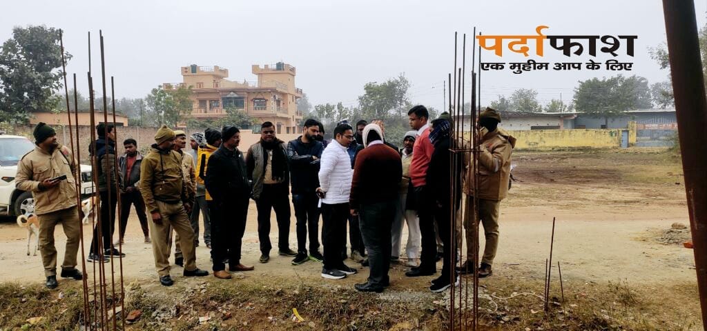 कोटही माता मंदिर मार्ग पर कस्टम कार्यालय निर्माण से आवागमन बाधित,ग्रामीणों में आक्रोश