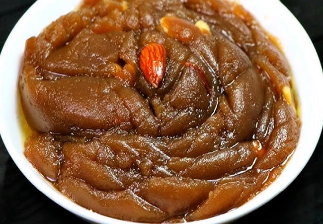 Makke ke aate ka halwa: संडे पर कुछ मीठा के साथ करें दिन की शुरुआत, तो ट्राई करें मकई के आटे का हलवा