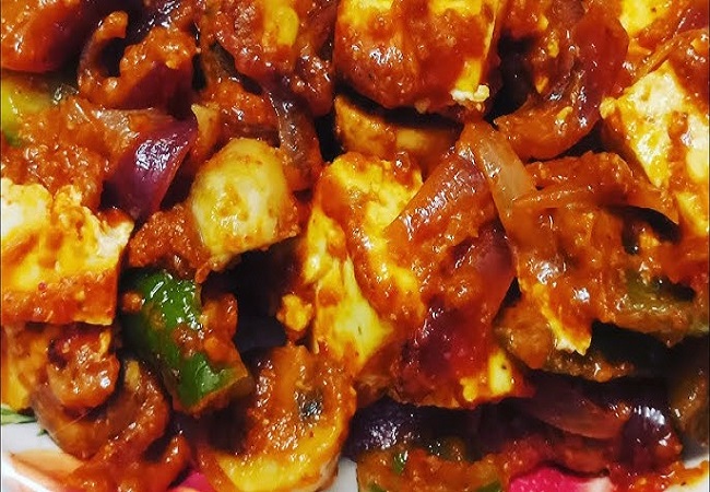 Paneer Mushroom: खास मौकों पर ट्राई करें पनीर मशरुम की शानदार रेसिपी, मेहमान तारीफे करते नही थकेंगे