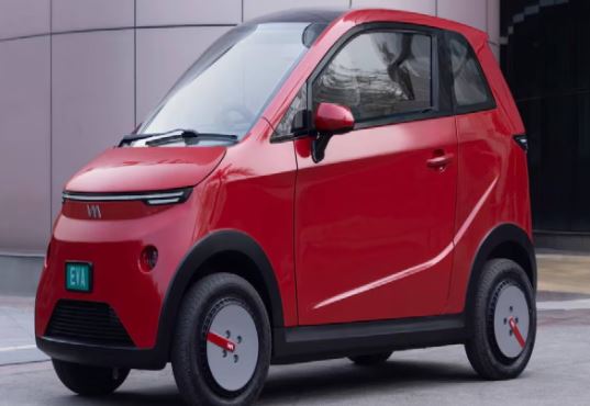 Solar Electric Car Eva : आ गई भारत की पहली सोलर इलेक्ट्रिक कार , जानें खासियत