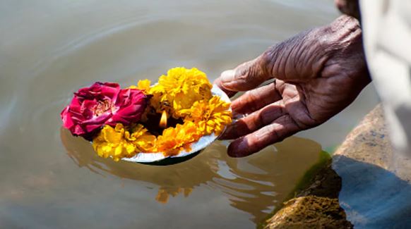 Vaishakh Amavasya 2025 : वैशाख अमावस्या का विशेष महत्व है , पितृ तर्पण और दान करना लाभकारी होता है