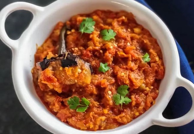 Punjabi style Baigan ka Bharta: आज लंच में ट्राई करें पंजाबी स्टाइल बैगन भरता, बहुत आसान है इसकी रेसिपी