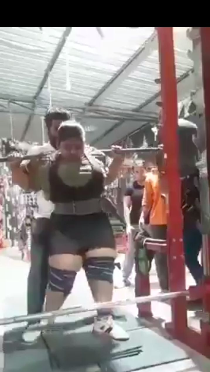 Shocking Video – बीकानेर में पावरलिफ्टर याष्टिका आचार्य की जिम में मौत ,270 किलो वजन उठाते वक्त रॉड गिरने से गर्दन की हड्डी टूटी