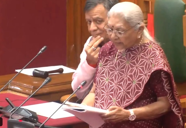 UP Budget Session 2025: गवर्नर आनंदीबेन पटेल के अभिभाषण के दौरान विपक्ष का हंगामा, सपा विधायकों ने ‘राज्यपाल गो बैक’ लगाए नारे