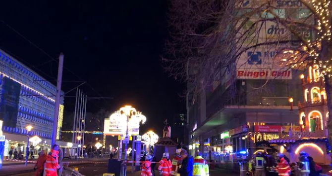 Germany Car rams crowd: जर्मनी के मैनहेम में कार ने भीड़ को रौंदा, एक की मौत, कई घायल