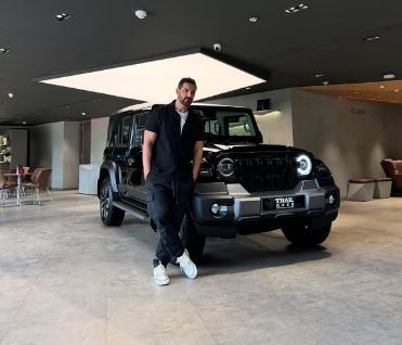 John Abraham Mahindra Thar Rox : एक्टर जॉन अब्राहम अब महिंद्रा थार रॉक्स से भरेंगे फर्राटा , खास तौर पर की गई कस्टमाइज
