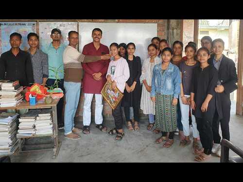 नौतनवा की पूर्णिमा बनी आरक्षी,बधाइयों का तांता