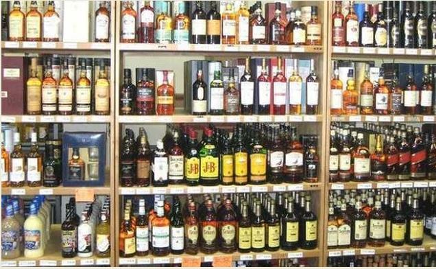 MP Liquor Price Hike : मध्यप्रदेश में महंगी होगी शराब, राज्य सरकार 10 प्रतिशत वैट बढ़ाने का ले सकती है फैसला