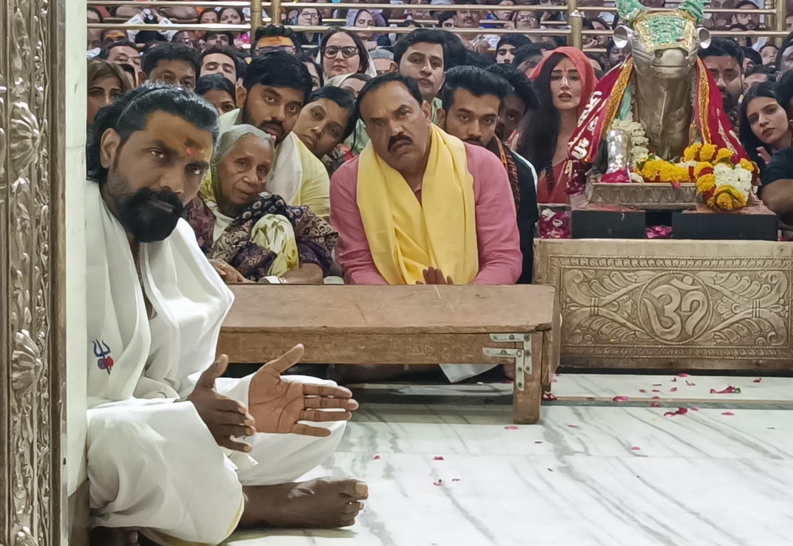 उज्जैन महाकाल के दरबार में पहुंचे रेमो डिसूजा,भस्म आरती के दर्शन का लाभ लिया