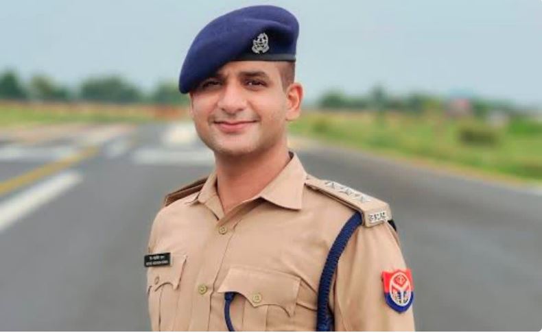यौन शोषण के आरोपी निलंबित एसीपी मोहसिन खान अब आईआईटी कानपुर के पीएचडी पाठ्यक्रम से भी निष्कासित