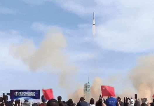 China Shenzhou-20 space mission: चीन  शेनझोउ-20 मिशन में तीन अंतरिक्ष यात्रियों को तियानगोंग अंतरिक्ष स्टेशन के लिए किया रवाना