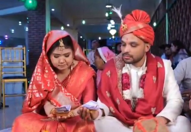 Video: बिजनौर के अभिषेक से चीन की सियाओ को हुआ प्यार, हिंदू रीति रिवाज से की शादी