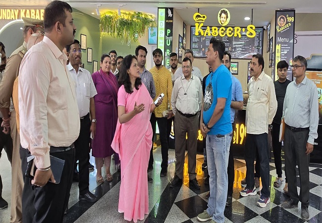 हेरिटेज ज़ोन से लखनऊ की सांस्कृतिक विरासत को मिलेगा नया आयाम : मण्डलायुक्त डॉ. रोशन जैकब