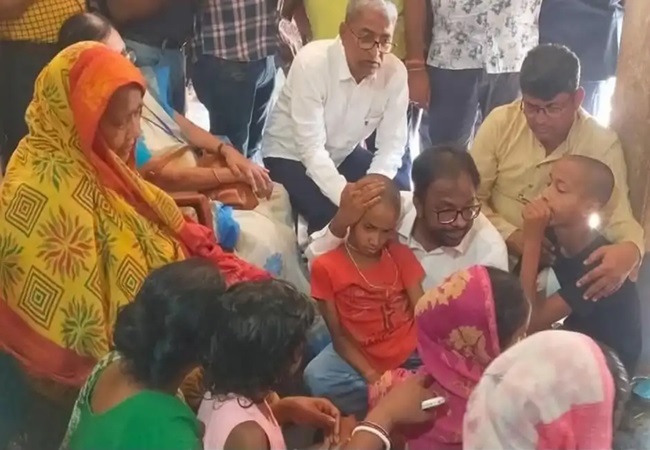 ‘क्या पैसा मेरे पति या मेरे ससुर को वापस लाएगा…’ मुर्शिदाबाद हिंसा के पीड़ित परिवार ने लौटाया ममता बनर्जी का भेजा चेक