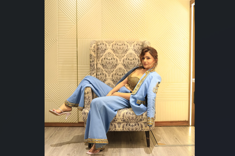 Rubina Dilaik Boss Lady Look: सोफे पर बड़े स्टाइल में पोज देती दिखी रुबीना दिलैक, बॉसी लुक इंटरनेट पर हुआ वायरल