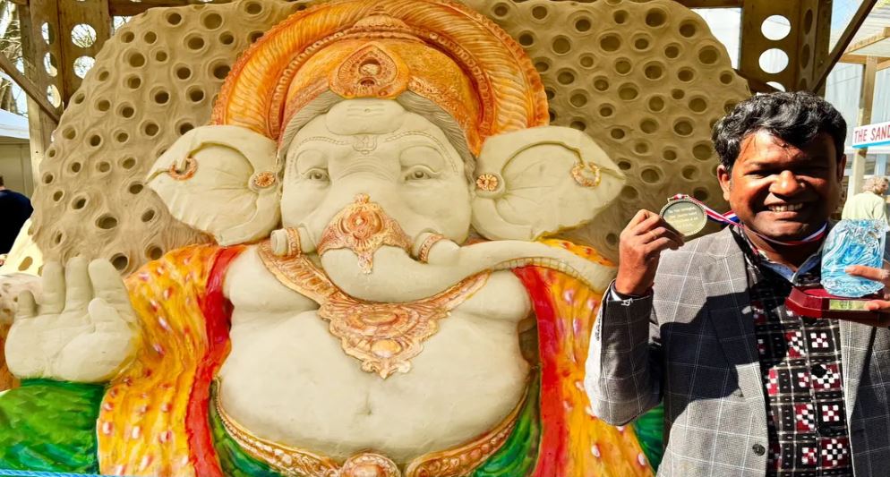 Sudarshan Patnaik UK Sand Master Award : रेत कलाकार सुदर्शन पटनायक ने जीता ब्रिटेन का सैंड मास्टर पुरस्कार , स्थापित किया मील का पत्थर
