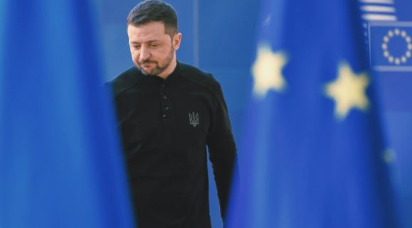  Russia-Ukraine war :  कीव पर रूस का हमला, बीच में ही यात्रा  छोड़ यूक्रेन वापस लौटे जेलेंस्की