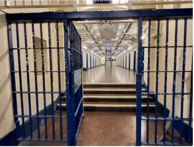 अब जेल में बंद कैदियों को मिलेगा $ex Room , कोर्ट ने कहा- पार्टनर के साथ समय बिताना उनका हक