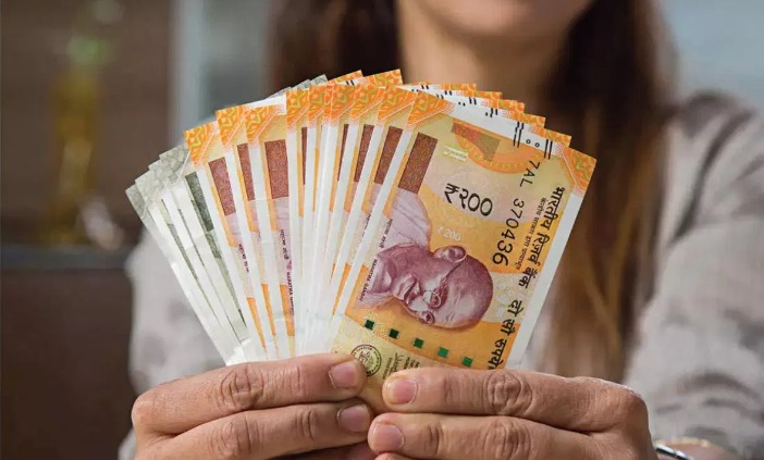 कर्मचारियों को अप्रैल के वेतन में ही बढ़ा हुआ भत्ता दिया जाएगा
