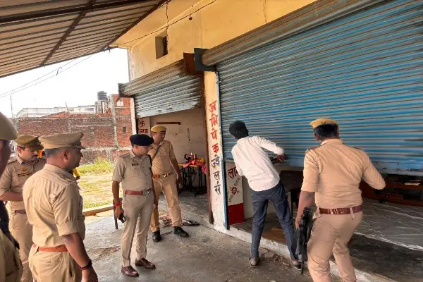 Maharajganj News:स्वर्ण व्यवसायी को बनाया निशाना, बहन के तोहफे की आड़ में हुई बड़ी लूट,एसपी ने गठित की चार टीमें