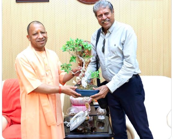 1983 के क्रिकेट विश्व कप विजेता कप्तान कपिल देव ने सीएम योगी से की मुलाकात, बोले-मैं देश के साथ हूं…