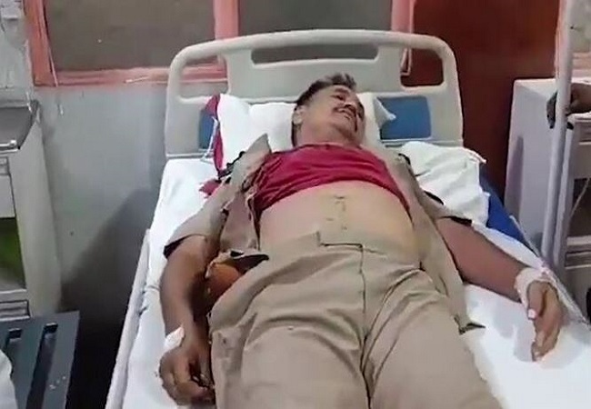 Lucknow News: CBI दफ्तर में तैनात एएसआई पर धनुण बाण से हमला, सिविल अस्पताल में भर्ती
