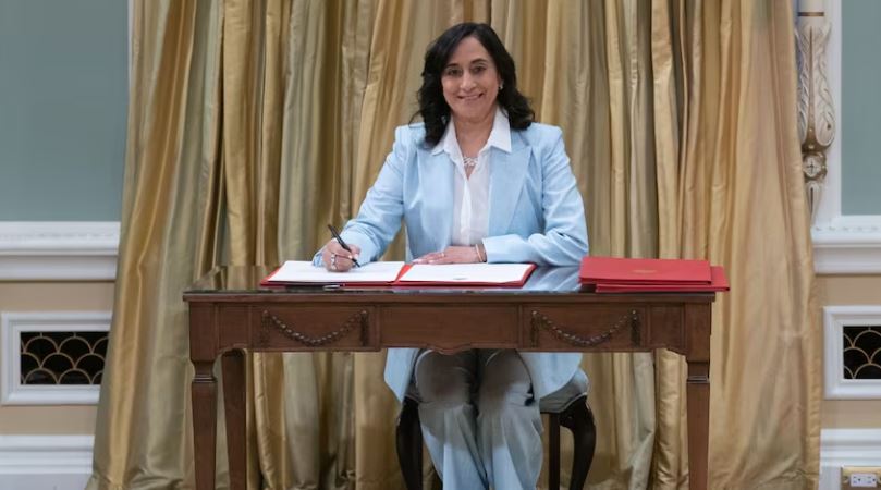 Anita Anand Canadian Foreign Minister : अनीता आनंद कनाडा की विदेश मंत्री नियुक्त , गीता पर हाथ रखकर ली पद एवं गोपनीयता की शपथ