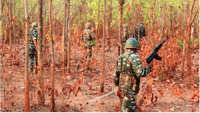 ‘ऑपरेशन सिंदूर’ के बीच छत्तीसगढ़ में नक्सलवाद पर सुरक्षा बलों ने की बड़ी स्ट्राइक, 18 नक्सली ढेर, सर्च अभियान जारी