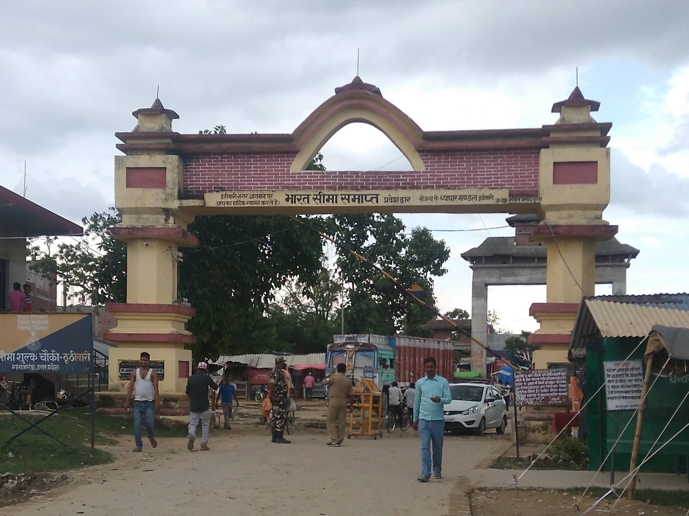 ठूठीबारी में स्वागत द्वार का काम जल्द शुरू करने का निर्देश