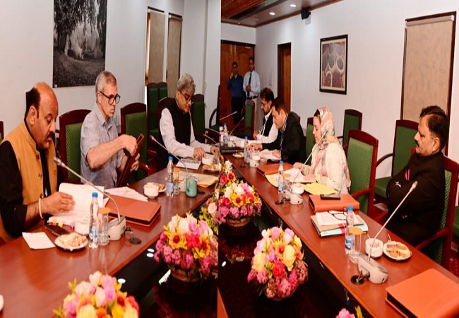 Pahalgam Cabinet Meeting : CM उमर अब्दुल्ला, बोले-जम्मू-कश्मीर में टूरिज्म को नहीं रोक पाएगा टेररिज्म