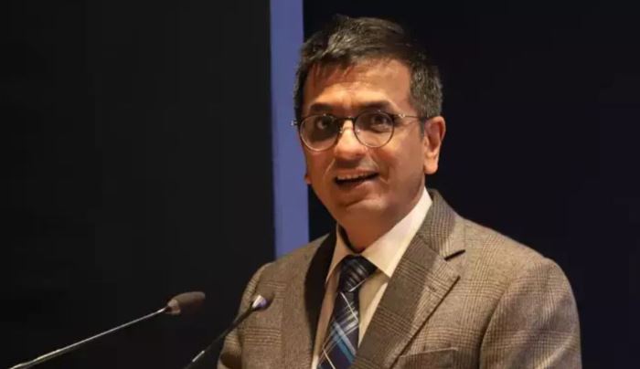 Former CJI DY Chandrachud Joins NLU Delhi : पूर्व सीजेआई चंद्रचूड़ को रिटायरमेंट के 6 माह बाद NLU दिल्ली में मिली नई ज़िम्मेदारी