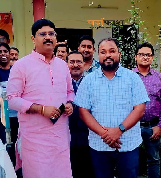 नौतनवा विधायक ऋषि त्रिपाठी के नेतृत्व में रोडवेज डिपो से नो मैंस लैंड तक कल निकलेगी भारत शौर्य तिरंगा यात्रा