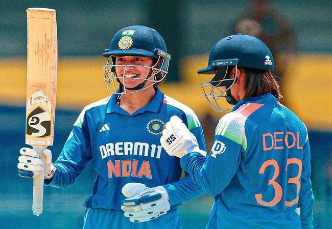 IND vs SL Final Live: ट्राई सीरीज के फाइनल में भारत ने श्रीलंका को दिया 343 का लक्ष्य, स्मृति मंधाना ने जड़ा धमाकेदार शतक