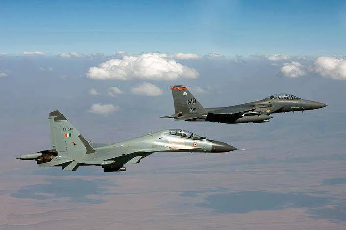 India-Pakistan Tension : भारत पाकिस्तान बॉर्डर पर कल से करेगा हवाई अभ्यास, जारी किया NOTOM, जानिए आखिर क्या है ये?