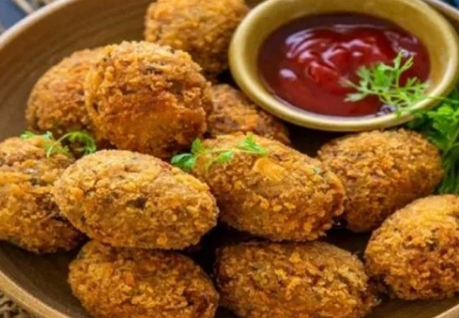 Kachhe Kele ke cutlet: आज ब्रेकफास्ट में ट्राई करें कच्चे केले के कटलेट की रेसिपी