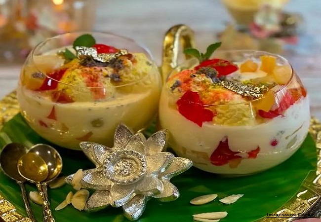 Mango Falooda recipe: दोपहर या रात के खाने के बाद ट्राई करें आम से बनी डेजर्ट, मैंगो फालूदा की रेसिपी