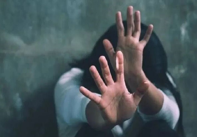 Bahraich News: मंदबु्द्धि नाबालिग किशोरी को घर से उठाकर खेत में गैंगरेप, आरोपी दोनो युवक गिरफ्तार