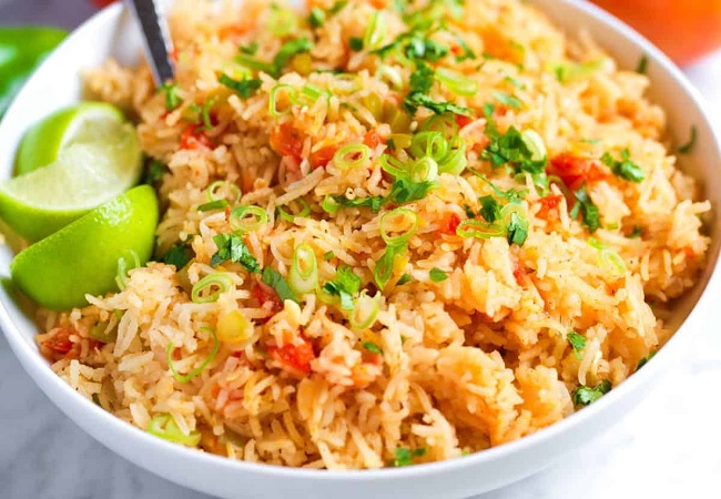 Recipe of Mexican rice: कुछ स्पेशल खाने का कर रहा है मन तो ट्राई करें मैक्सिकन राइस की बेहतरीन रेसिपी
