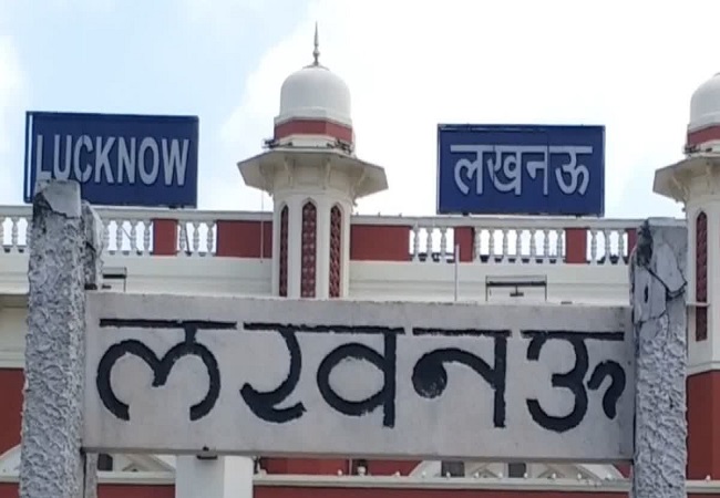 NRMU के मंडलमंत्री राकेश कुमार पांडेय आए दिन अधिकारियों से करते हैं अभद्रता, DRM ऑफिस इनकी दबंगई आगे क्यूं है नतमस्तक?
