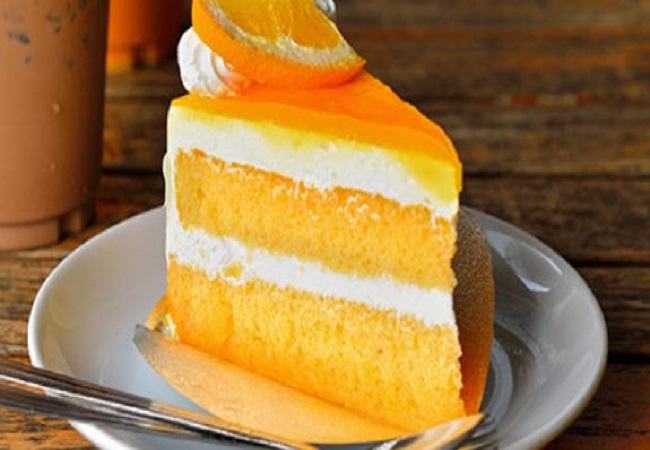 Orange Cake Recipe: केक खाने का मन रहा है तो घर में ऐसे आसानी से बनाएं ऑरेंज केक, ये है रेसिपी