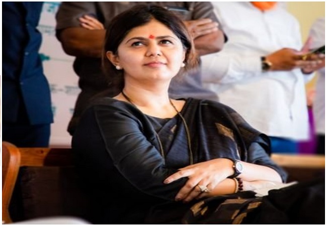 मंत्री पंकजा मुंडे को भेजता था गंदे मैसेज, कॉल पर करता था अश्लील बातें, महाराष्ट्र पुलिस ने आरोपी को दबोचा