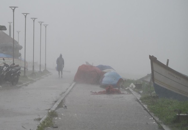 लो 8 दिन पहले ही आ गया मॉनसून, केरल में शुरू हुई झमाझम बारिश