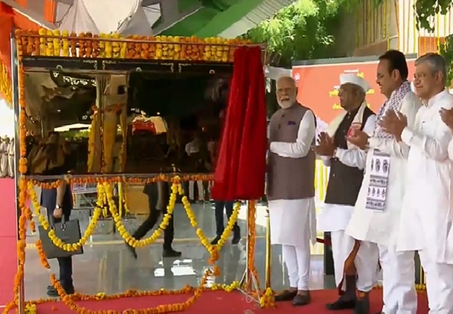 PM मोदी पहुंचे पाकिस्तान सीमा से सटे बिकानेर, देश के 103 पुनर्विकसित अमृत स्टेशनों का किया उद्घाटन