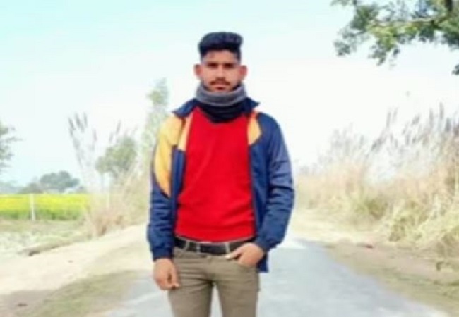Kasganj News: युवक की गोली मारकर हत्या, गांव के बाहर खेत में पड़ा मिला शव