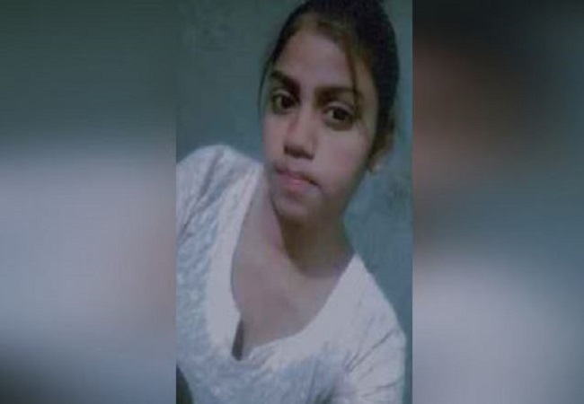 Agra News: अपार्टमेंट के चौथी मंजिल से गिरकर जमीन पर तड़पती रही युवती, किसी ने नहीं की मदद, मौत