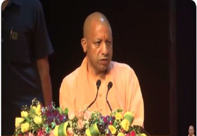 बेसिक शिक्षा राष्ट्र निर्माण की नींव, हर विद्यालय में शिक्षक-छात्र अनुपात होगा सुनिश्चित : सीएम योगी