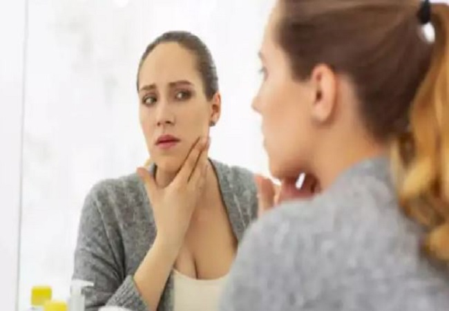 सुबह उठते ही अगर चेहरे पर नजर आ रहे हैं ये लक्षण, तो यह हो सकता हैं किडनी से जुड़ी बीमारी का संकेत